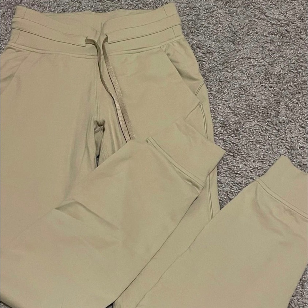 Lulu joggers